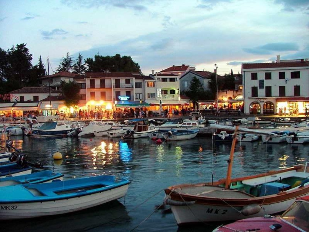 Apartment (2+0) Malinska, MalinskaDubašnica, Kroatien