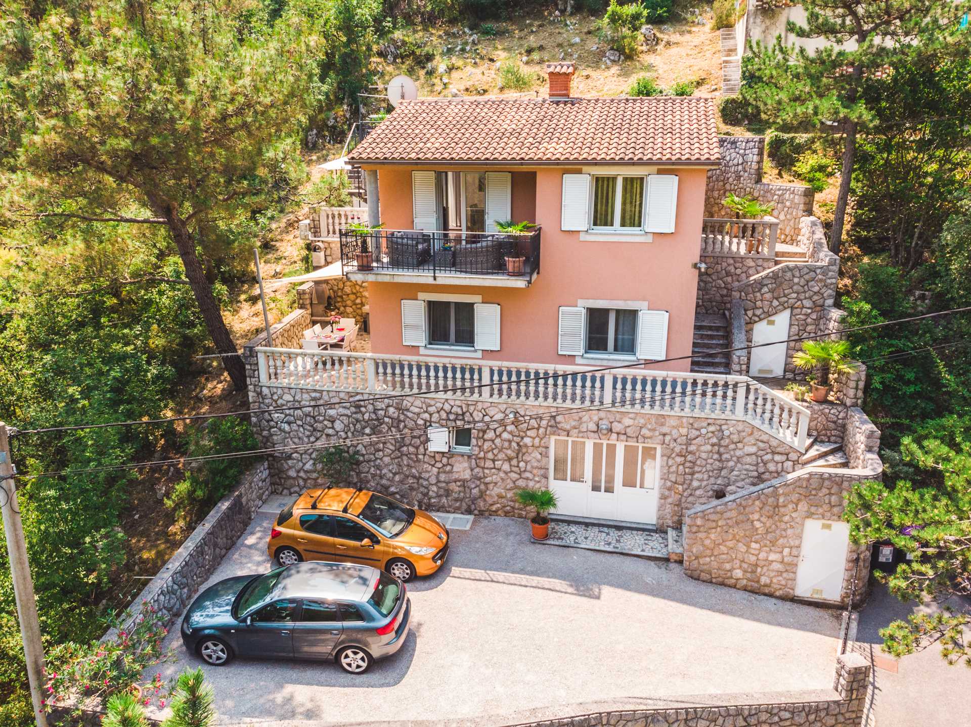 Apartment (2+2) Brseč, Mošćenička Draga, Croatia