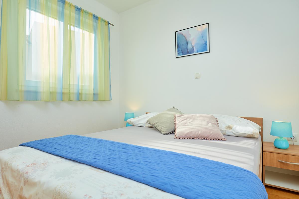 Apartments Zelic Tucepi Blue Apartment 1321, Tučepi, Makarska Riviera, Split region