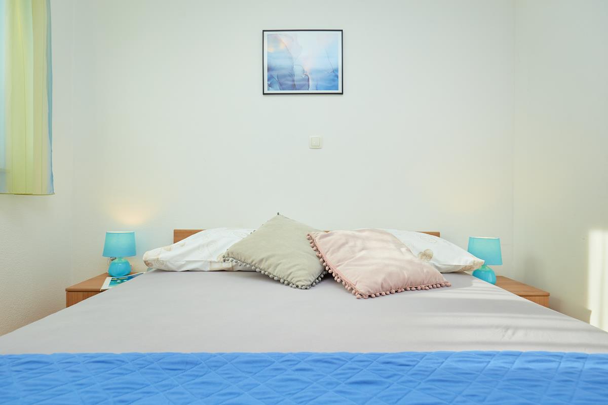 Apartments Zelic Tucepi Blue Apartment 1321, Tučepi, Makarska Riviera, Split region