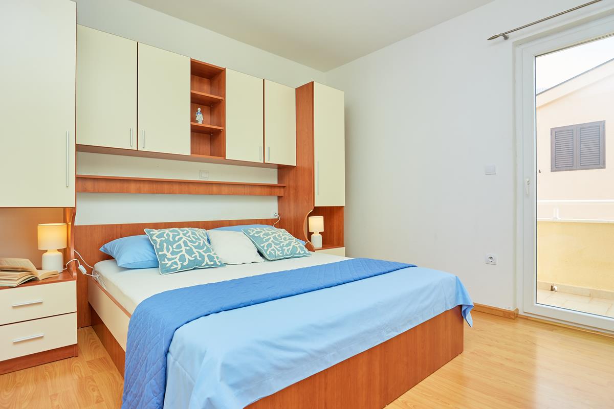Apartments Zelic Tucepi Blue Apartment 1321, Tučepi, Makarska Riviera, Split region