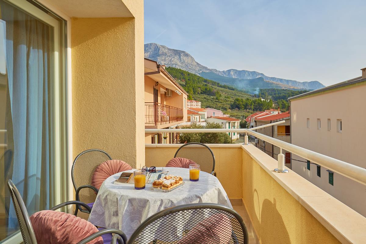 Apartments Zelic Tucepi Blue Apartment 1321, Tučepi, Makarska Riviera, Split region