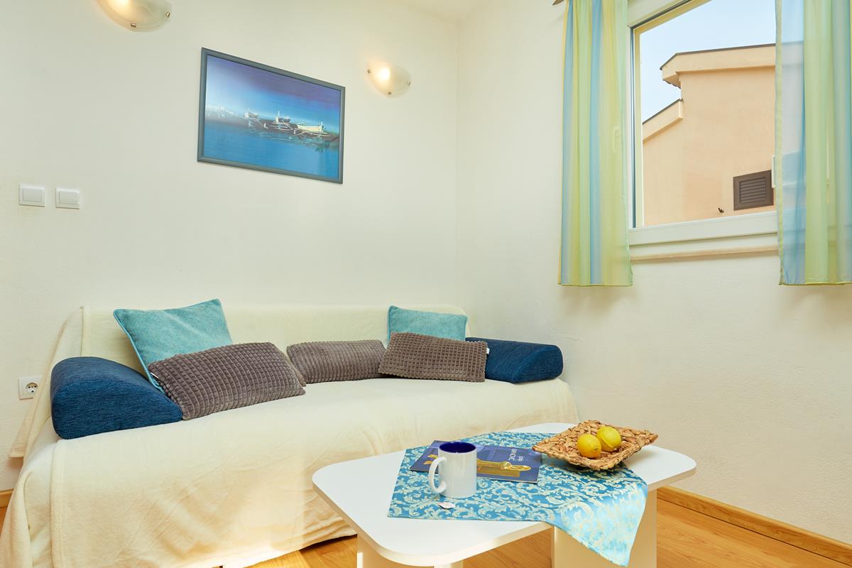 Apartments Zelic Tucepi Blue Apartment 1321, Tučepi, Makarska Riviera, Split region