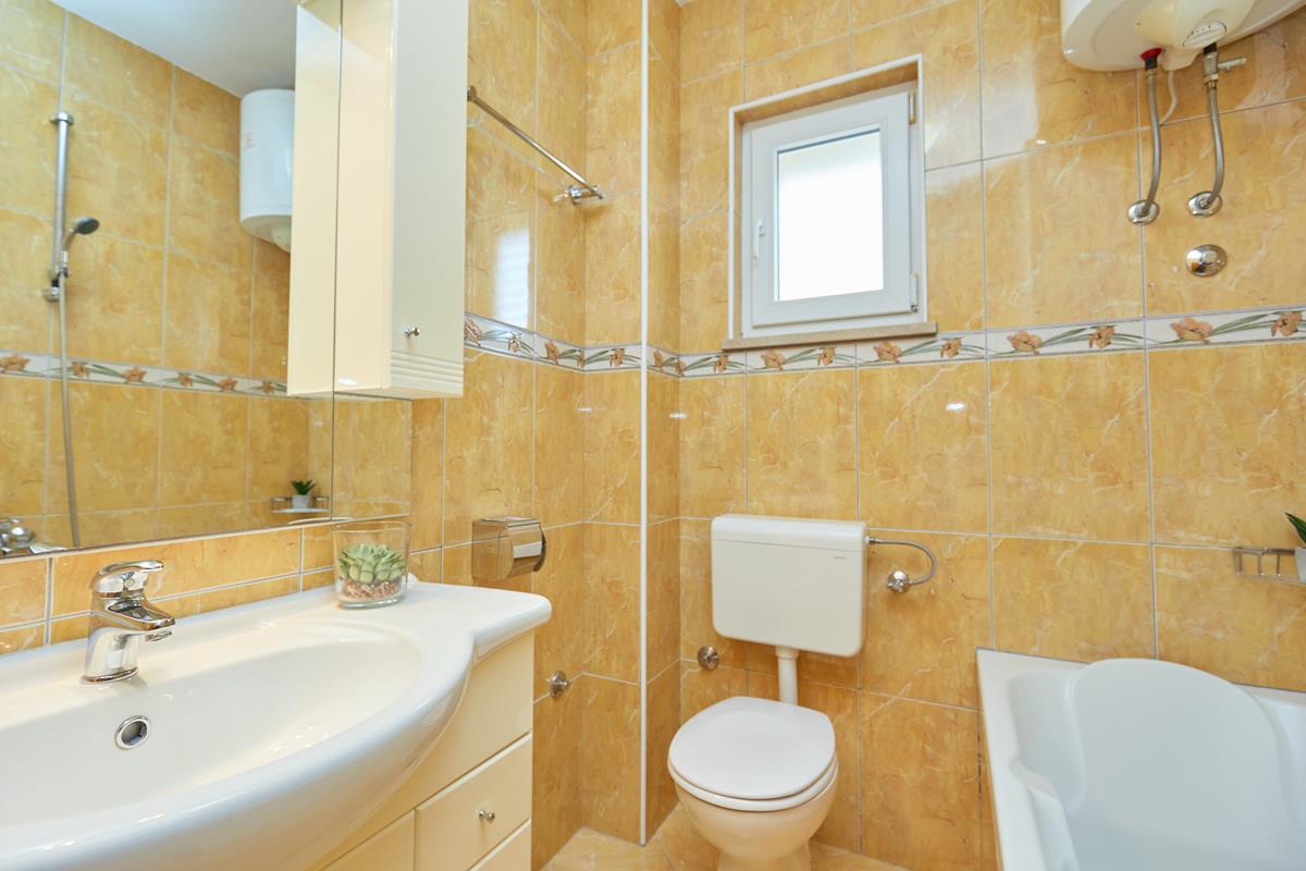 Apartments Zelic Tucepi Blue Apartment 1321, Tučepi, Makarska Riviera, Split region