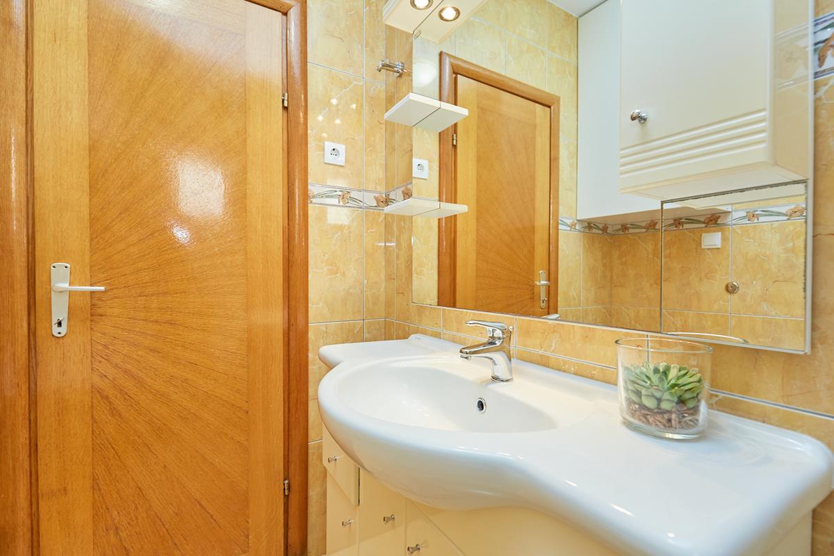 Apartments Zelic Tucepi Yellow  Apartment 1322, Tučepi, Makarska Riviera, Split region