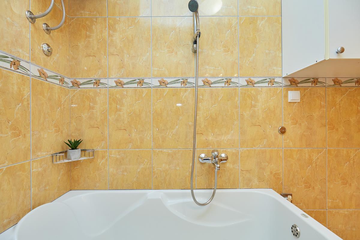 Apartments Zelic Tucepi Yellow  Apartment 1322, Tučepi, Makarska Riviera, Split region