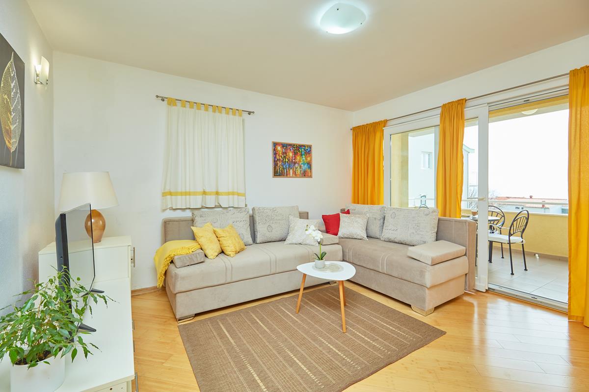Apartments Zelic Tucepi Yellow  Apartment 1322, Tučepi, Makarska Riviera, Split region