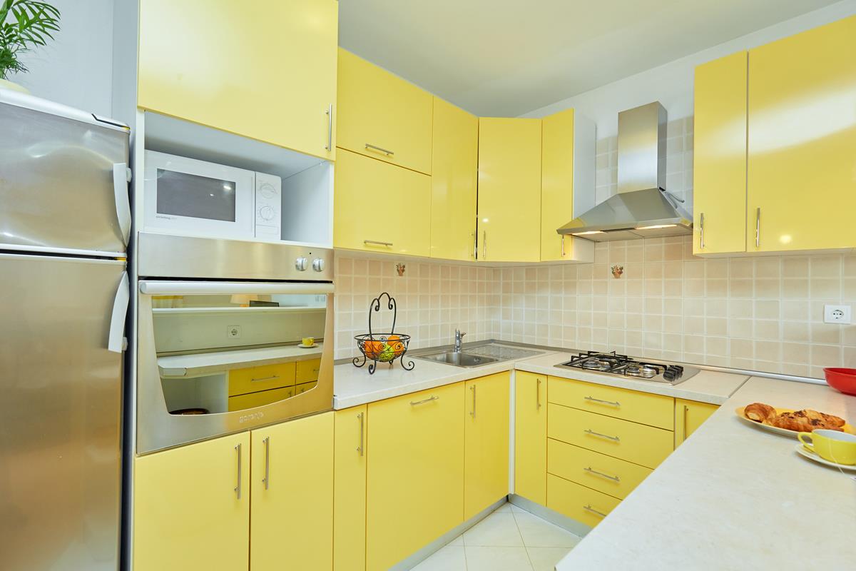 Apartments Zelic Tucepi Yellow  Apartment 1322, Tučepi, Makarska Riviera, Split region